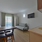 Golden Orange Aparthotel 4*