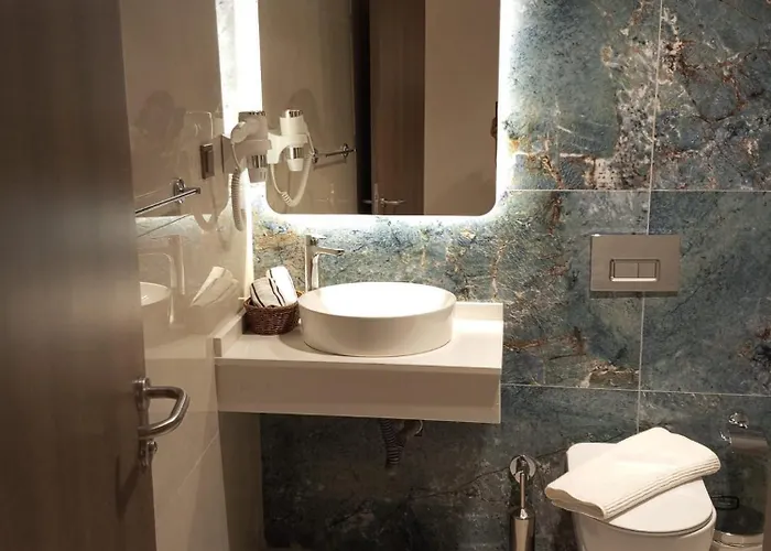 Golden Orange 4* מרמריס