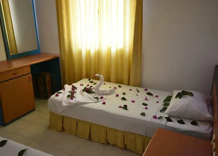 Golden Orange מרמריס