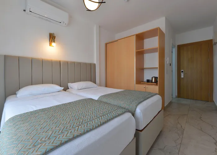 Golden Orange Aparthotel 4*