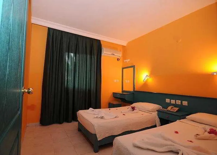 Golden Orange Aparthotel 4*