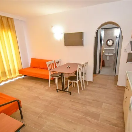 Golden Orange Ξενοδοχείο με διαμερίσματα 3*