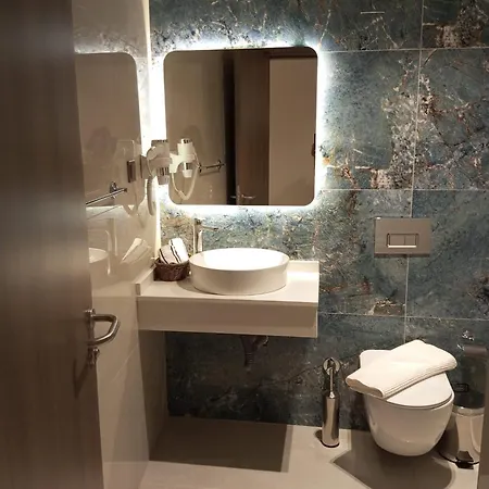 Golden Orange 4* מרמריס