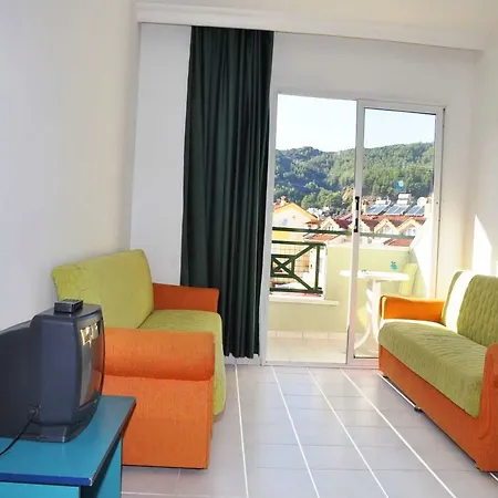 Golden Orange מרמריס