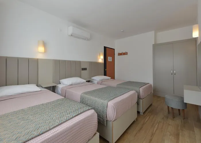 Golden Orange Aparthotel 4*