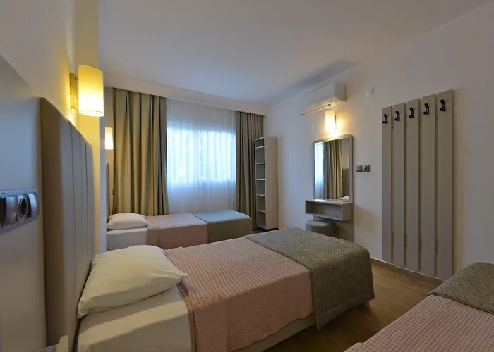 Aparthotel Golden Orange 4*