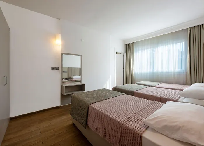 Golden Orange Aparthotel 4*