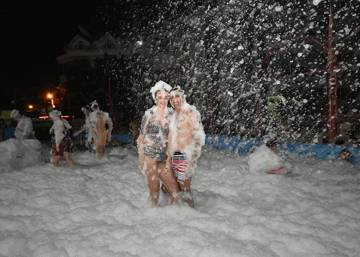 Ξενοδοχείο με διαμερίσματα Golden Orange Μαρμαρίς