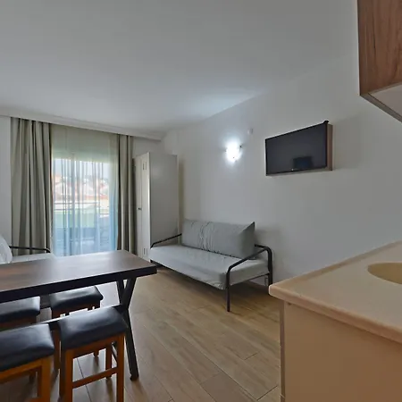 Golden Orange Apart-hotel 4*