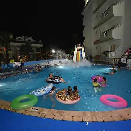 Golden Orange Aparthotel